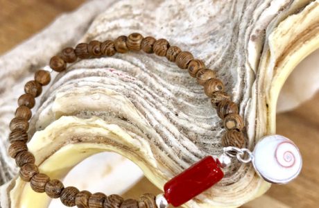 bracelet corail bois de santal et oeil de Sainte Lucie de Méditerranée
