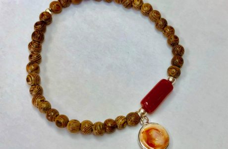 bracelet corail bois de santal et oeil de Sainte Lucie de Méditerranée