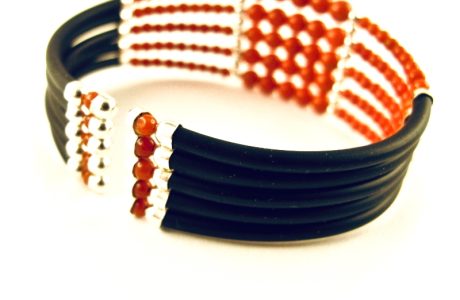 Bracelet manchette 5 rangs perles de corail rouge