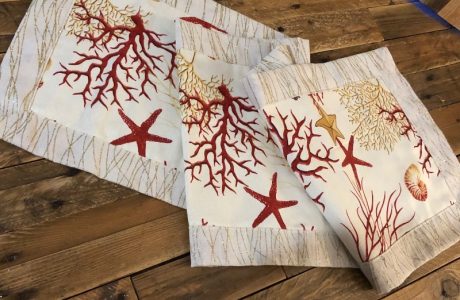 chemin de table corail et or