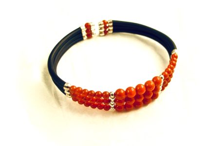 bracelet triple rangs perles corail rouge
