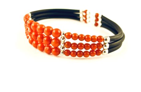 bracelet triple rangs perles corail rouge