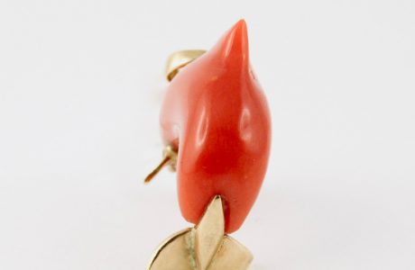 pendentif dauphin corail rouge et or