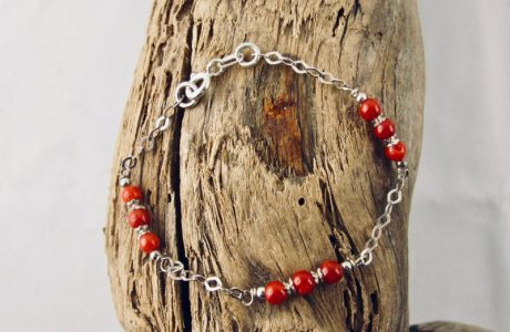  Bracelet de petites perles 3 mm  de véritable corail rouge de Méditerranée et chaine argent 925/1000e